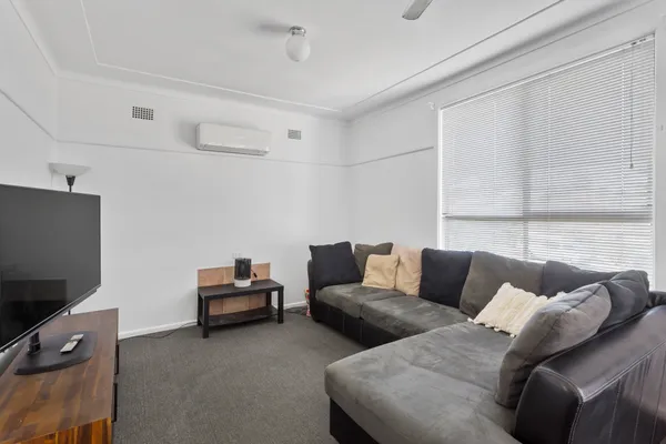 62 Kelly Street, Berkeley NSW 2506 - Image 2