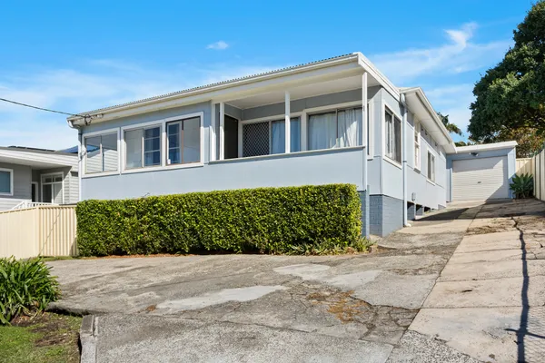 64 Kelly Street, Berkeley NSW 2506
