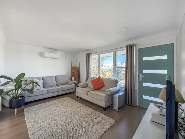 28 Hardwick Crescent, Mount Warrigal NSW 2528 - Image 2