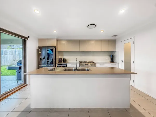 6 Bendalong Street, Tullimbar NSW 2527 - Image 2