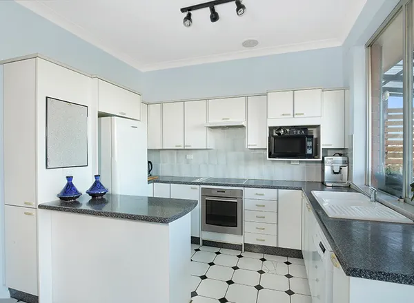 15 Beveles Avenue, Unanderra NSW 2526 - Image 2