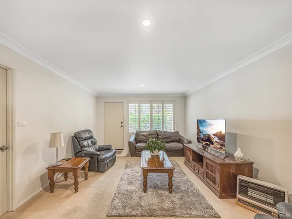 2/46 Cummins Street, Unanderra NSW 2526 - Image 2