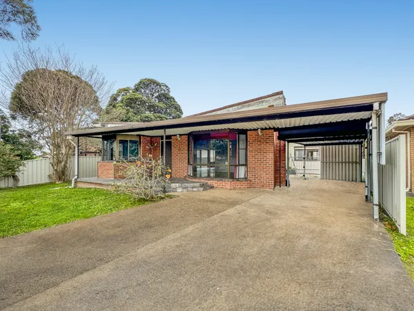 43 Rickard Road, Unanderra NSW 2526