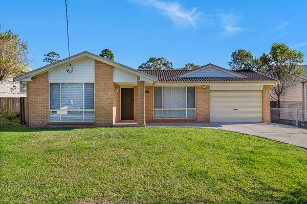 48 Blackman Parade, Unanderra NSW 2526