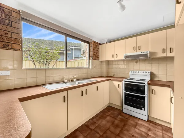 1/8 Farmborough Road, Unanderra NSW 2526 - Image 2